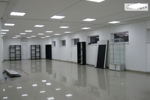 Сдается в аренду торгово-развлекательный комплекс 214 кв. м в 9-этажном здании