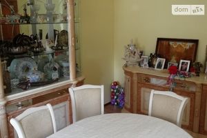 Продається 4-кімнатна квартира 83 кв. м у Хмельницькому