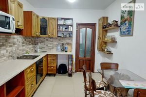 Продается 3-комнатная квартира 97 кв. м в Черкассах