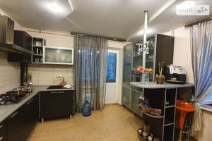 Продається 3-кімнатна квартира 125.6 кв. м у Хмельницькому