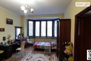 Продається 4-кімнатна квартира 147 кв. м у Львові