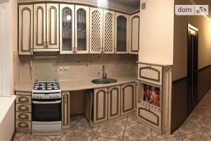Продається 1-кімнатна квартира 34 кв. м у Рівному