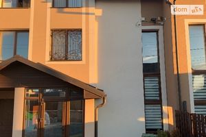Продається будинок 3 поверховий 200 кв. м з терасою