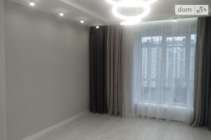 Продается 1-комнатная квартира 41 кв. м в Ивано-Франковске