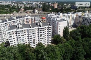 Продается 5-комнатная квартира 175.77 кв. м в Чернигове