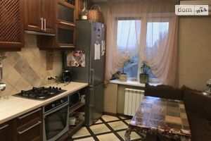 Продается 4-комнатная квартира 88 кв. м в Запорожье