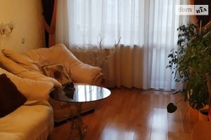 Продается 3-комнатная квартира 66 кв. м в Черкассах