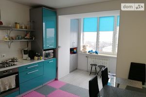 Продается 2-комнатная квартира 63 кв. м в Тернополе