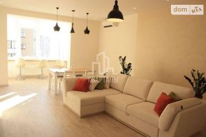 Сдается в аренду 3-комнатная квартира 127 кв. м в Киеве
