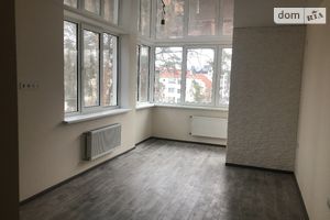 Продается 2-комнатная квартира 67 кв. м в Ирпене