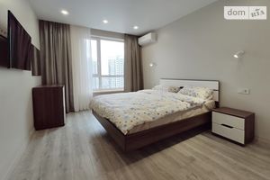 Сдается в аренду 1-комнатная квартира 50.6 кв. м в Киеве