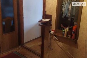 Здається в оренду кімната 50 кв. м у Тернополі