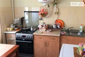 Продается 3-комнатная квартира 49 кв. м в Ровно