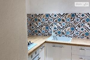 Продается 3-комнатная квартира 78 кв. м в Новограде-Волынском