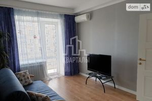 Сдается в аренду 1-комнатная квартира 45 кв. м в Киеве