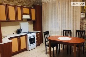 Здається в оренду 2-кімнатна квартира 79 кв. м у Хмельницькому