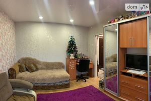 Продается 1-комнатная квартира 29.2 кв. м в Чернигове