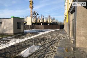 Продається 2-кімнатна квартира 60.8 кв. м у Львові