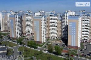 Продается 3-комнатная квартира 100 кв. м в Киеве