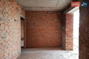 Продается 1-комнатная квартира 38.2 кв. м в Ивано-Франковске