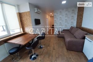 Продается 1-комнатная квартира 76 кв. м в Киеве