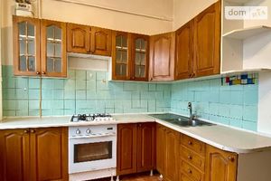 Продается 2-комнатная квартира 56.8 кв. м в Киеве