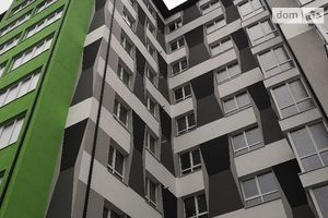 Продается 3-комнатная квартира 85.5 кв. м в Ивано-Франковске
