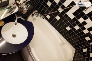 Продається 3-кімнатна квартира 56 кв. м у Хмельницькому