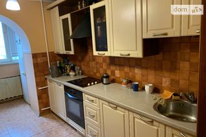 Продается 3-комнатная квартира 75.3 кв. м в Киеве