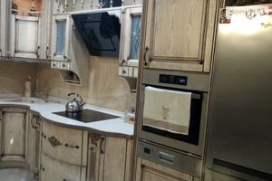 Продается дом на 2 этажа 230 кв. м с бассейном