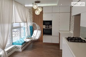 Продається 2-кімнатна квартира 73 кв. м у Хмельницькому