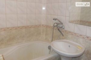 Продается 3-комнатная квартира 60 кв. м в Тернополе