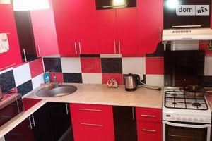 Продается 1-комнатная квартира 39 кв. м в Чернигове