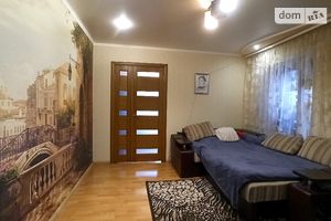 Продается дом на 2 этажа 200 кв. м с балконом