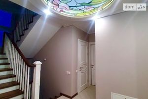 Продается дом на 2 этажа 300 кв. м с мебелью