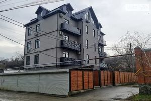 Продается 4-комнатная квартира 103 кв. м в Днепре