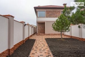 Продается дом на 2 этажа 135 кв. м с садом
