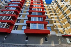 Продається 2-кімнатна квартира 43 кв. м у Дніпрі