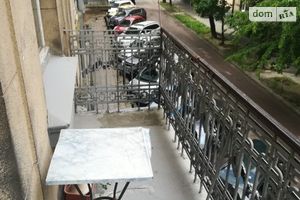Продається 4-кімнатна квартира 121.4 кв. м у Львові