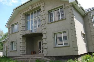 Продається будинок 3 поверховий 601 кв. м з ділянкою