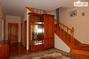 Продается дом на 2 этажа 200 кв. м с гаражом