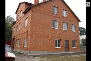 Продається будинок 3 поверховий 340 кв. м з банею/сауною