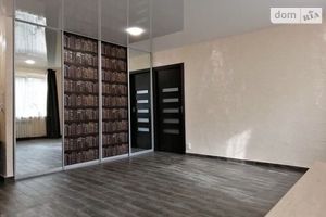 Продається 2-кімнатна квартира 47 кв. м у Дніпрі