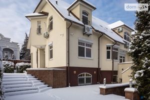 Продается дом на 3 этажа 406 кв. м с верандой