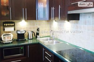 Продается 4-комнатная квартира 82 кв. м в Харькове