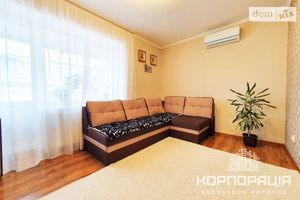 Продается 2-комнатная квартира 51.8 кв. м в Ужгороде