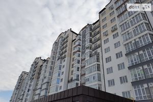 Продается 1-комнатная квартира 41 кв. м в Ивано-Франковске