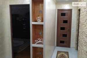 Продается 3-комнатная квартира 72 кв. м в Мукачеве