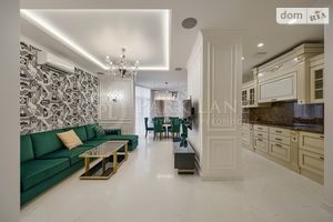 Продается 3-комнатная квартира 125 кв. м в Киеве