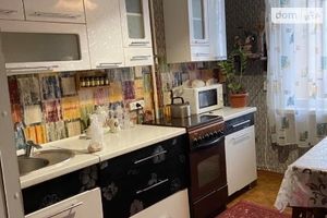 Сдается в аренду 3-комнатная квартира 65 кв. м в Ровно